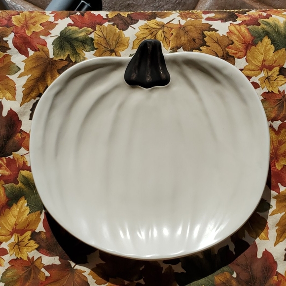 3 Pottery Barn White Pumpkin Plates - Picture 3 of 6